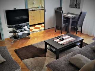 Апартаменты Centre Point Apartment Подгорица Апартаменты с 2 спальнями-1